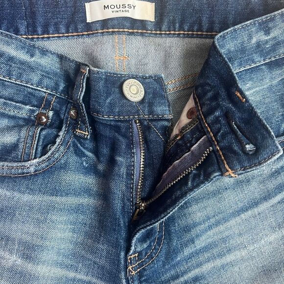 Moussy Vintage Distressed Skinny Jeans
Size 24 - Picture 6 of 7